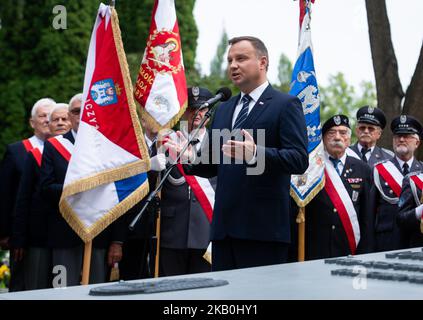 Der polnische Präsident Andrzej Duda bei der Enthüllung des Denkmals „Ehre für polnische Piloten“ am 28. August 2018 auf dem Militärfriedhof Powazki in Warschau, Polen (Foto: Mateusz Wlodarczyk/NurPhoto) Stockfoto