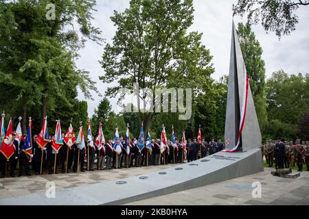 Am 28. August 2018 wird auf dem Powazki-Militärfriedhof in Warschau, Polen, die Zeremonie des Denkmals „Glory to Polish Pilots“ anlässlich des Polnischen Luftfahrttages enthüllt (Foto: Mateusz Wlodarczyk/NurPhoto) Stockfoto