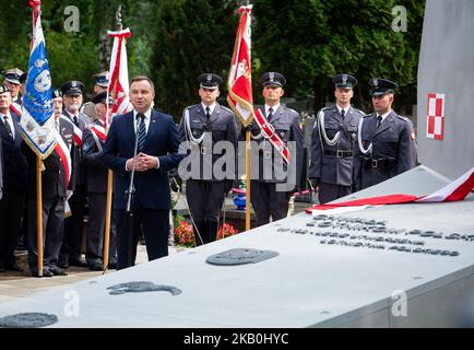 Der polnische Präsident Andrzej Duda bei der Enthüllung des Denkmals „Ehre für polnische Piloten“ am 28. August 2018 auf dem Militärfriedhof Powazki in Warschau, Polen (Foto: Mateusz Wlodarczyk/NurPhoto) Stockfoto