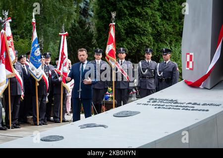 Verteidigungsminister Mariusz Blaszczak bei der Enthüllung des Denkmals „Ehre für polnische Piloten“ am 28. August 2018 auf dem Militärfriedhof Powazki in Warschau, Polen (Foto: Mateusz Wlodarczyk/NurPhoto) Stockfoto