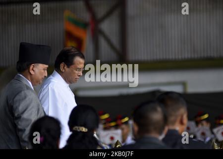 Der Präsident von Sri Lanka, Maithripala Sirisena, beobachtet am Mittwoch, dem 29. August 2018, eine Ehrenwache auf dem internationalen Flughafen Tribhuwan in Kathmandu, Nepal. Die Staats- und Regierungschefs der Bay of Bengal Initiative for Multi-Sectoral Technical and Economic Cooperation (BIMSTEC) treffen am 30. Und 31. August 2018 zum BIMSTEC-Gipfel in Nepal ein. (Foto von Narayan Maharjan/NurPhoto) Stockfoto