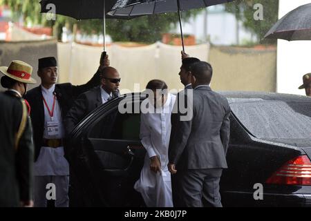 Der Präsident von Sri Lanka, Maithripala Sirisena, trifft am Mittwoch, den 29. August 2018, zur BIMSTEC 2018 am internationalen Flughafen Tribhuwan in Kathmandu, Nepal, ein. Die Staats- und Regierungschefs der Bay of Bengal Initiative for Multi-Sectoral Technical and Economic Cooperation (BIMSTEC) treffen am 30. Und 31. August 2018 zum BIMSTEC-Gipfel in Nepal ein. (Foto von Narayan Maharjan/NurPhoto) Stockfoto