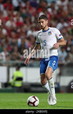 Italiens Mittelfeldspieler Jorginho in Aktion während der UEFA Nations League Ein Fußballspiel der Gruppe 3 Portugal gegen Italien im Luz-Stadion in Lissabon, Portugal am 10. September 2018. ( Foto von Pedro FiÃºza/NurPhoto) Stockfoto