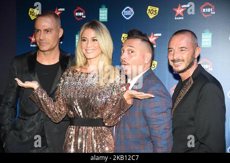 Daniele Battaglia, Diletta Leotta, Alan Caligiuri und Matteo Lotti von der Radiosendung '105 Take Away' auf Radio 105 während der Radiosendung der Mediaset-Gruppe. (Foto von Andrea Diodato/NurPhoto) Stockfoto