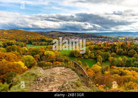 Kleiner Herbstspaziergang durch die wunderschöne Parklandschaft bei Bad Liebenstein - Thüringen - Deutschland Stockfoto