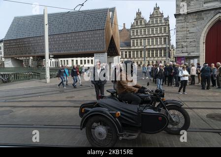 Bilder der historischen und bei Touristen beliebten Stadt Gent in Belgien. Gent ist die Hauptstadt von Ostflandern und liegt in der flämischen Region Belgiens. Die Stadt stammt aus der Steinzeit, da es archäologische Beweise gibt, aber um 650 wurden zwei Abteien von Saint Amand gegründet. Im 13.. Jahrhundert war Gent die 2. größte Stadt Nordeuropas. Heute übersteigt die Bevölkerung der Stadt leicht 250,000 Menschen, aber es gibt jährlich Millionen von Besuchern. (Foto von Nicolas Economou/NurPhoto) Stockfoto