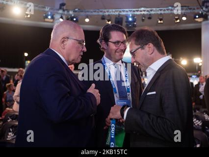 Der Vorsitzende der CDU/CSU-Fraktion im Bundestag Volker Kauder, der deutsche Verkehrsminister Andreas Scheuer und der CSU-Fraktionschef im Bundestag Alexander Dobrindt. Die Christlich-Soziale Union (CSU) veranstaltet am 14. September 2018 ihren Parteitag in München. Es wird über die kommenden bayerischen Landtagswahlen am 14.. Oktober diskutieren. (Foto von Alexander Pohl/NurPhoto) Stockfoto