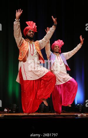 Bhangra-Tänzer treten am 15. September 2018 in Mississauga, Ontario, Kanada, auf. (Foto von Creative Touch Imaging Ltd./NurPhoto) Stockfoto