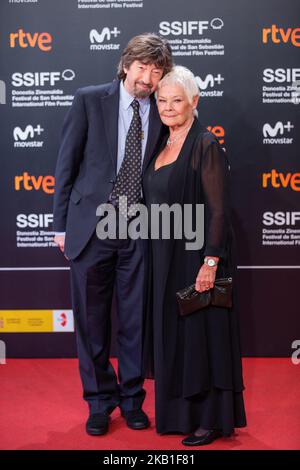 Trevor Nunn und die Schauspielerin Judi Dench nehmen am 25. September 2018 an der Premiere von „Red Joan“ während des San Sebastian International Film Festival 66. im Kursaal Palace in San Sebastian, Spanien, Teil. (Foto von Manuel Romano/NurPhoto) Stockfoto