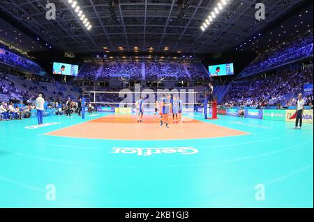 Eine allgemeine Ansicht von Pala Alpitour aus Turin, Italien, während des zweiten Tages des Final Six Volley-Spiels zwischen Russland und den USA am 27. September 2018. US-Team gewann gegen Russland 3:0 (Foto: Massimiliano Ferraro/NurPhoto) Stockfoto