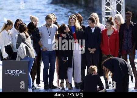 Liya Kebede, Nikolaj Coster-Waldau, Eva Longoria, Doutzen Kroes, Andie MacDowell, Thylane Blondau und Maria Borges gehen während der Le Defile L'Oreal Paris im Rahmen der Paris Fashion Week Womenswear Spring/Summer 2019 am 30. September 2018 in Paris, Frankreich, auf die Piste. (Foto von Mehdi Taamallah / NurPhoto) Stockfoto