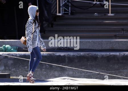 Am 30. September 2018 in Paris, Frankreich, geht Womenswear Spring/Summer 2019 auf dem Laufsteg von Winnie Harlow während der Le Defile L'Oreal Paris. (Foto von Mehdi Taamallah / NurPhoto) Stockfoto