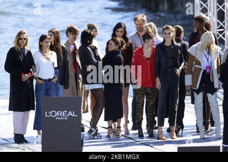 Liya Kebede, Nikolaj Coster-Waldau, Eva Longoria, Doutzen Kroes, Andie MacDowell, Thylane Blondau und Maria Borges gehen während der Le Defile L'Oreal Paris im Rahmen der Paris Fashion Week Womenswear Spring/Summer 2019 am 30. September 2018 in Paris, Frankreich, auf die Piste. (Foto von Mehdi Taamallah / NurPhoto) Stockfoto