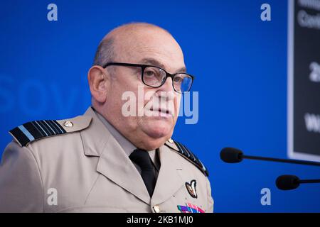 Der Vorsitzende des NATO-Militärkomitees, Air Chief Marshal Sir Stuart Peach, während der Pressekonferenz zur Zusammenfassung der Konferenz des NATO-Militärkomitees im Double Tree by Hilton Hotel in Warschau, Polen am 29. September 2018 (Foto: Mateusz Wlodarczyk/NurPhoto) Stockfoto