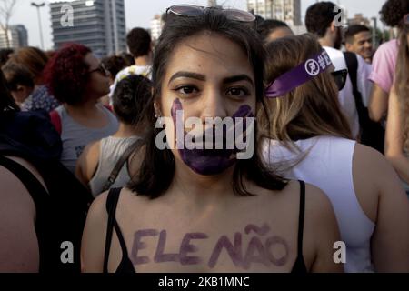 An diesem Samstagnachmittag, dem 29., gehen Frauen bei einer Kundgebung gegen den Präsidentschaftskandidaten Jair Bolsonaro (PSL) auf die Straße. Die Bewegung Women against Bolsonaro brachte am 29. September 2018 durch den Hashtag # EleNäo Millionen von Unterstützern in sozialen Netzwerken in Brasilien und der Welt zusammen. (Foto von Dario Oliveira/NurPhoto) Stockfoto