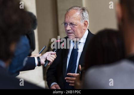 Bundesrat Johann Schneider-Ammann spricht mit der Presse nach einem Treffen im Palazzo Grazioli mit dem stellvertretenden italienischen Ministerpräsidenten und Minister für wirtschaftliche Entwicklung, Arbeit und Sozialpolitik Luigi Di Maio am 01. Oktober 2018 in Rom, Italien. (Foto von Michele Spatari/NurPhoto) Stockfoto