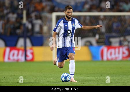 Portos brasilianischer Verteidiger, der beim UEFA Champions League-Spiel zwischen dem FC Porto und Galatasaray am 3. Oktober 2018 in Porto, Portugal, im Dragao Stadium in Porto in Aktion war. (Foto von Paulo Oliveira / DPI / NurPhoto) Stockfoto