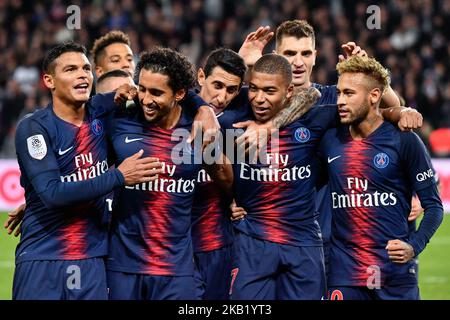 Neymar Jr, Killian Mbappe, Marquinhos, Thiago Silva, Angel Di Maria während des spiels der französischen Ligue 1 zwischen Paris Saint-Germain (PSG) und Olympique Lyonnais (OL, Lyon) im Stadion Parc des Princes am 7. Oktober 2018 in Paris, Frankreich. (Foto von Julien Mattia/NurPhoto) Stockfoto