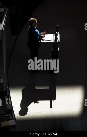 Bundeskanzlerin Angela Merkel gibt vor der EU-Ratstagung zum Brexit im Bundestag in Berlin am 17. Oktober 2018 eine Regierungserklärung ab. (Foto von Emmanuele Contini/NurPhoto) Stockfoto