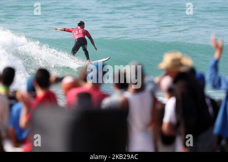 Italo Ferreira aus Brasilien im Einsatz während der World Surf League MEO Rip Curl Pro Portugal, dem Event der WSL Men's Championship Tour 10., am 20. Oktober 2018 am Strand von Supertubos in Peniche, Portugal. ( Foto von Pedro FiÃºza/NurPhoto) Stockfoto