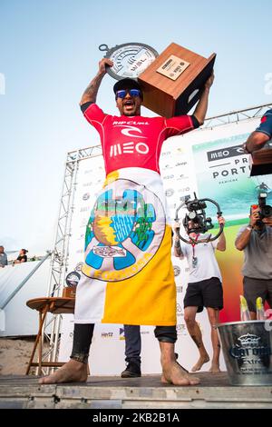 Der brasilianische Surfer Italo Ferreira gewann den Meo Rip Curl Pro Portugal. (Foto von Henrique Casinhas/NurPhoto) Stockfoto