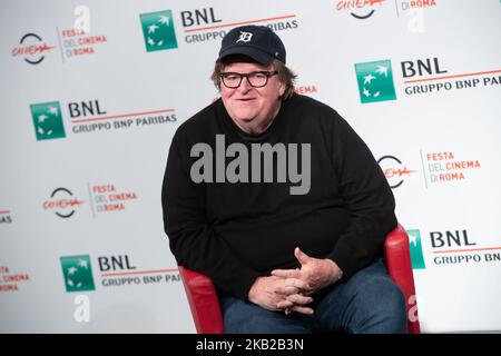 Der amerikanische Regisseur Michael Moore nimmt am 20. Oktober 2018 im Auditorium Parco della Musica in Rom, Italien, an einer Fotoschau während des Filmfestivals 13. in Rom Teil. (Foto von Mauro Fagiani/NurPhoto) Stockfoto