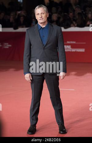 Viggo Mortensen geht auf dem roten Teppich vor der Vorführung des „Green Book“ während des Rome Film Fest 13. im Auditorium Parco della Musica am 24. Oktober 2018 in Rom, Italien. (Foto von Massimo Valicchia/NurPhoto) Stockfoto