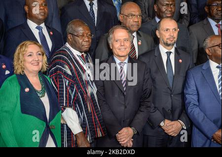 Der stellvertretende Vorsitzende der Kommission der Afrikanischen Union, Thomas Kwesi Quartey, und der italienische Außenminister Enzo Moavero Milanesi während der zweiten Italien-Afrika-Konferenz im Ministerium für auswärtige Angelegenheiten und internationale Zusammenarbeit Rom, 25. Oktober 2018 (Foto: Silvia Lore/NurPhoto) Stockfoto