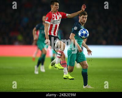 Eindhoven, Niederlande. Oktober 24. 2018 Hirving Lozano vom PSV Eindhoven beim UEFA Champion League-Spiel der Gruppe B zwischen PSV Eindhoven und Tottenham Hotspur am 24. Oktober 2018 im Phillips Stadium, Eindhoven, Niederlande. (Foto von Action Foto Sport/NurPhoto) Stockfoto