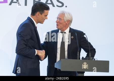 DER US-Schauspieler Richard Gere bei einem Treffen mit dem spanischen Premierminister Pedro Sanchez (nicht im Bild) am 25. Oktober 2018 im Moncloa-Palast in Madrid, Spanien. DIE RAIS Foundation ist eine gemeinnützige Organisation, die seit 1998 Obdachlosen hilft (Foto: Oscar Gonzalez/NurPhoto) Stockfoto