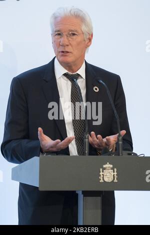 DER US-Schauspieler Richard Gere bei einem Treffen mit dem spanischen Premierminister Pedro Sanchez (nicht im Bild) am 25. Oktober 2018 im Moncloa-Palast in Madrid, Spanien. DIE RAIS Foundation ist eine gemeinnützige Organisation, die seit 1998 Obdachlosen hilft (Foto: Oscar Gonzalez/NurPhoto) Stockfoto