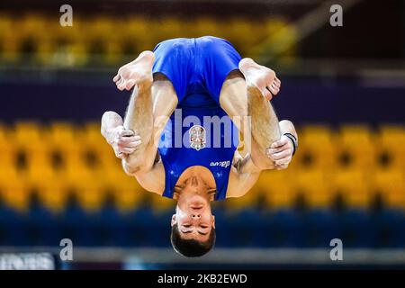 Nikola Jurkov?c aus Serbien während der Bodenqualifizierung im Aspire Dome in Doha, Katar, bei der KUNSTFEIGENTURNEN-Weltmeisterschaft am 26. Oktober 2018. (Foto von Ulrik Pedersen/NurPhoto) Stockfoto