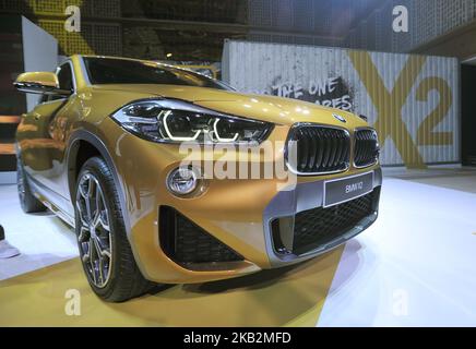 Offizielle Präsentation des neuen BMW X am 31. Oktober 2018 in Jakarta. Dieser neu eingetroffenen SUV trägt einen 1,499 ccm Turbo 3-Zylinder-Motor mit 7-Gang-Doppelgetriebe-Kupplung. Die Leistung brachte 140 ps und 220 Nm Drehmoment. X2 selbst ergänzt die BMW SUV-Linie, die derzeit bis X1, X3 und X5 besetzt ist. (Foto von Dasril Roszandi/NurPhoto) Stockfoto