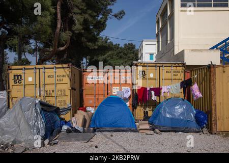 Zelte von Neuankömmlingen im Flüchtlingslager Diavata, Griechenland, am 2. November 2018. Das Diavata Flüchtlingslager ist ein umgebautes ehemaliges Militärlager mit dem Namen Anagnostopoulou in der Nähe der Stadt Diavata. Das Lager arbeitet in der Nähe oder über seiner Kapazität. Registrierte Flüchtlinge leben in vorgefertigten Häusern, aber es gibt jeden Tag neue Ankünfte von Flüchtlingen, die in Zelten bleiben, da es keinen Platz mehr gibt. (Foto von Nicolas Economou/NurPhoto) Stockfoto