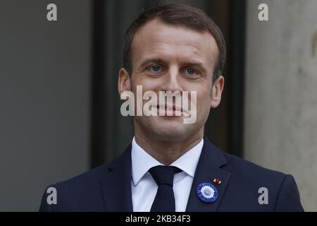 Der französische Präsident Emmanuel Macron nimmt am 10. November 2018 am Rande der gedenkfeiern zum 100.. Jahrestag des Waffenstillstands vom 11. November 1918 und zur Beendigung des Weltkriegs am Rande des Elysée-Palastes in Paris Teil (Foto: Mehdi Taamallah / NurPhoto) Stockfoto