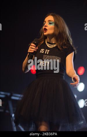 Lauren Mayberry von der schottischen Synthie-Pop-Band Chvrches tritt am 15. November 2018 live bei Fabrique in Mailand, Italien, auf. (Foto von Roberto Finizio/NurPhoto) Stockfoto