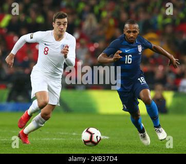 Harry Winks von L-R England und Julian Green von den USA während des Freundschaftsspiels zwischen England und den USA im Wembley Stadium in London, England, am 15. November 2018. (Foto von Action Foto Sport/NurPhoto) Stockfoto