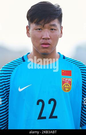 Huang Zhihao aus China beim internationalen Freundschaftsspiel zwischen China U18 und Norwegen U19 in der Pinatar Arena am 17. November 2017 in Murcia, Spanien (Foto: Sergio Lopez/NurPhoto) Stockfoto