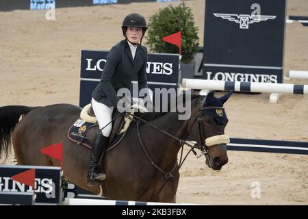 DIE US-Reiterin Jessica Springsteen tritt während der Madrid Horse Week auf der IFEMA in Madrid, Spanien, am 23. November 2018 an. Madrid Horse Week läuft vom 23. Bis 25. November 2018 (Foto von Oscar Gonzalez/NurPhoto) Stockfoto