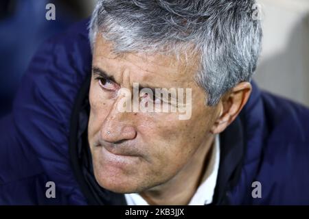 Cheftrainer von Real Betis Balompie Quique Setien beim spanischen Fußballspiel La Liga Santander zwischen Villarreal CF und Real Betis Balompie am 25. November 2018 im Stadion La Ceramica. (Foto von Jose Miguel Fernandez/NurPhoto) Stockfoto