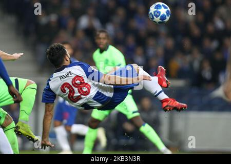 Portos brasilianischer Verteidiger, der sich während der UEFA Champions League, einem Spiel zwischen dem FC Porto und dem FC Schalke 04, im Dragao Stadium in Porto am 28. November 2018 in Porto, Portugal, in Aktion befindet. (Foto von Paulo Oliveira / DPI / NurPhoto) Stockfoto