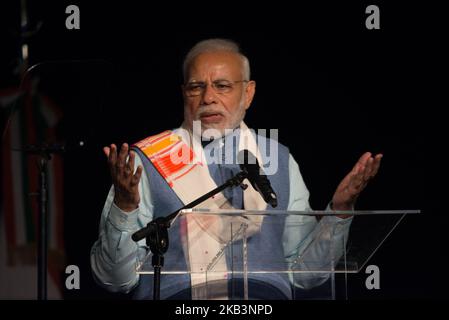 Indiens Premierminister Narendra Modi während einer Veranstaltung zum Yoga für den Frieden im La Rural Convention Center in Buenos Aires, Argentinien, am Donnerstag, den 29. November 2018. Modi IS und die anderen Führungskräfte der Gruppe der 20 Industrienationen werden sich ab Freitag für zwei Tage in Buenos Aires treffen. (Foto von Mario De Fina/NurPhoto) Stockfoto