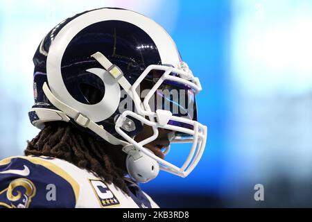 Los Angeles Rams laufen zurück Todd Gurley (30) schaut während der Aufwärmphase vor der ersten Hälfte eines NFL-Fußballspiels gegen die Detroti Lions in Detroit, Michigan, USA, am Sonntag, 2. Dezember 2018. (Foto von Amy Lemus/NurPhoto) Stockfoto