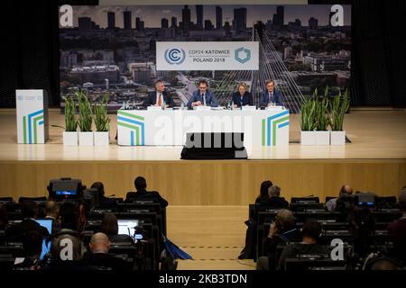 Andreas Kubler, Gerd Muller (Bundesminister für wirtschaftliche Zusammenarbeit und Entwicklung), Svenja Schulze (Bundesministerin für Umwelt, Naturschutz und Reaktorsicherheit) und Karsten Sach während der UN-Klimakonferenz (COP24) am 3. Dezember 2018 in Katowice, Polen (Foto: Mateusz Wlodarczyk/NurPhoto) Stockfoto