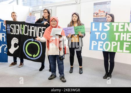 Aktivisten demonstrieren während der UN-Klimakonferenz COP24 in Katowice, Polen, am 6.. Dezember 2018. COP24 versammelt die Vertragsparteien des Rahmenübereinkommens der Vereinten Nationen für Klimaänderungen (UNFCCC). (Foto von Dominika Zarzycka/NurPhoto) Stockfoto