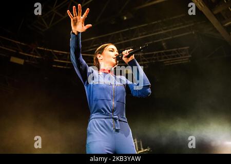 Der französische Sänger und Songwriter Jain tritt am 8. Dezember 2018 in Mailand, Italien, live im Fabrique Club auf. (Foto von Roberto Finizio/NurPhoto) Stockfoto