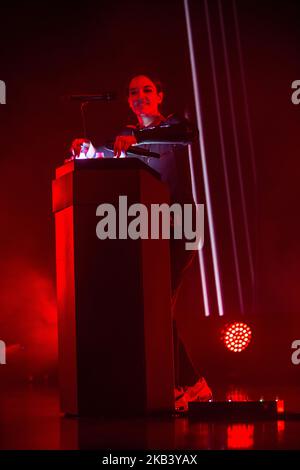 Der französische Sänger und Songwriter Jain tritt am 8. Dezember 2018 in Mailand, Italien, live im Fabrique Club auf. (Foto von Roberto Finizio/NurPhoto) Stockfoto