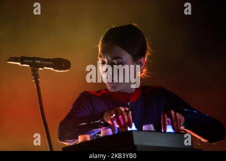 Der französische Sänger und Songwriter Jain tritt am 8. Dezember 2018 in Mailand, Italien, live im Fabrique Club auf. (Foto von Roberto Finizio/NurPhoto) Stockfoto