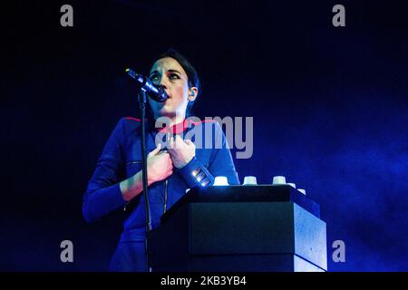 Der französische Sänger und Songwriter Jain tritt am 8. Dezember 2018 in Mailand, Italien, live im Fabrique Club auf. (Foto von Roberto Finizio/NurPhoto) Stockfoto