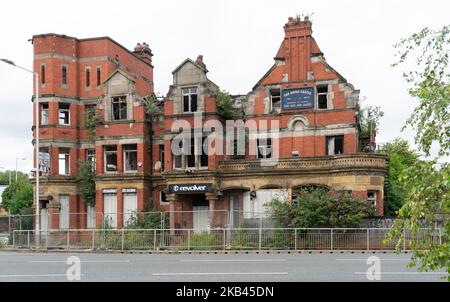 The Royal Castle Pub, ehemals Hotel California, wartet auf den Abriss nach 150 Jahren Geschichte, Tranmere, Birkenhead. Juli 2022. Stockfoto